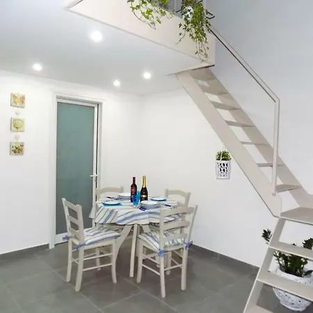 Casa vacanze Casa Dell'edera Aeroporto di Catania Fontana Rossa